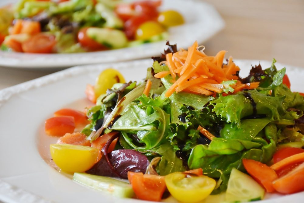 salad for well balanced diet to help anti-aging