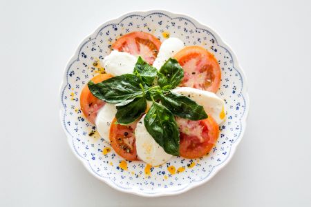 Nut free Recipes mozzarella and tomato