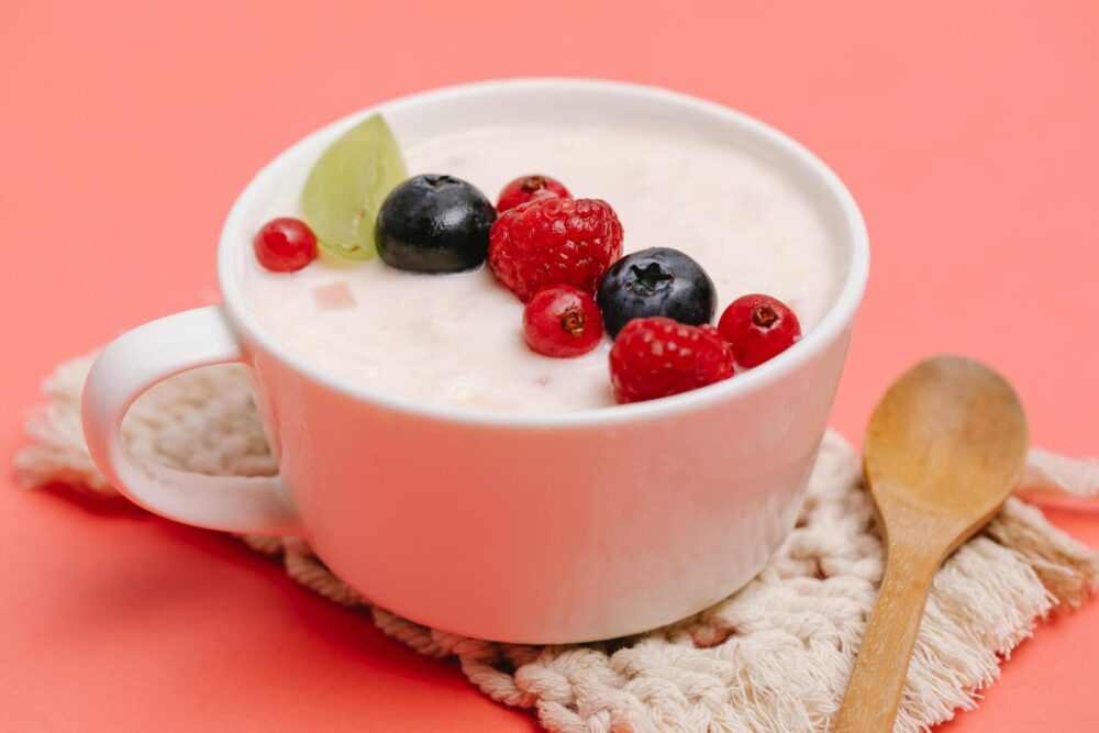 Greek yougurt with berries and kefir for gut health
