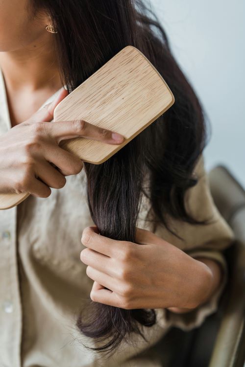 Should You Wash Your Hairbrush? 2 Should You Wash Your Hairbrush